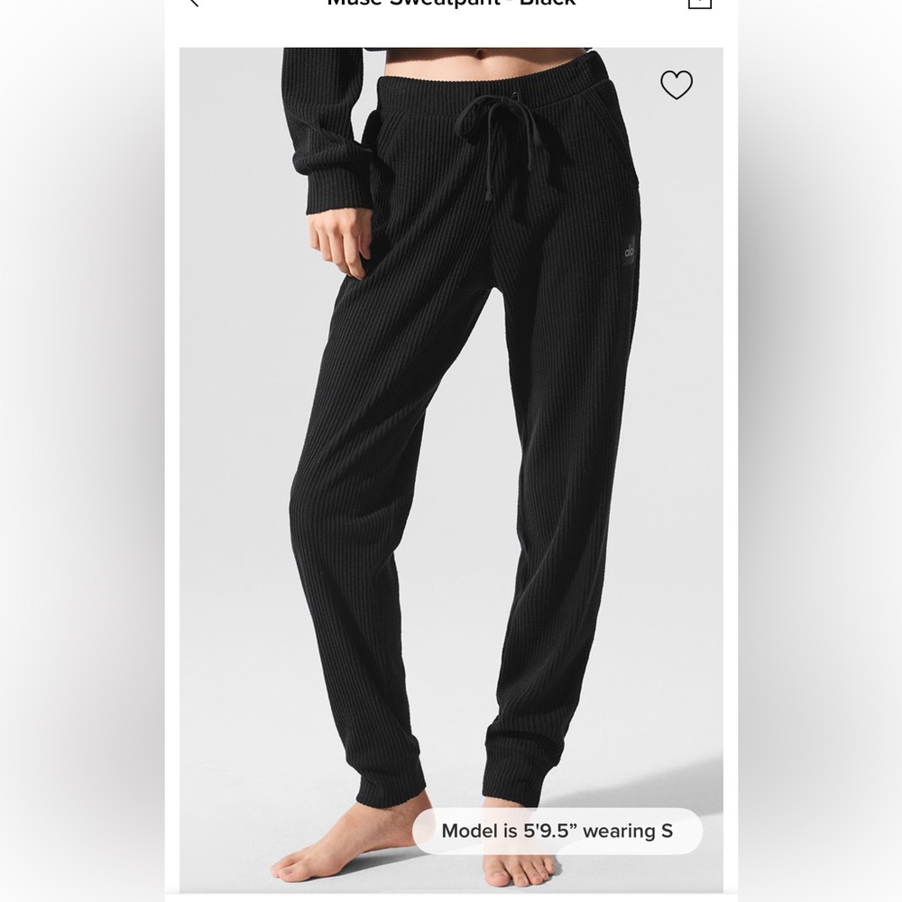 NWT! ALO Yoga Muse Sweatpant - black